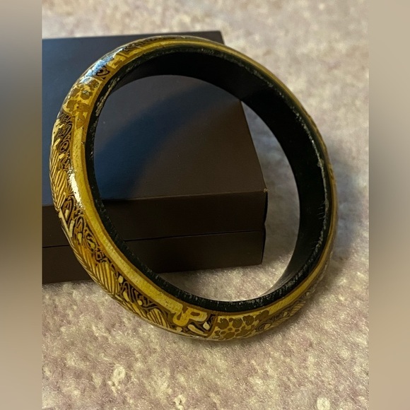 Wooden Bangle Bracelet - Picture 3 of 7